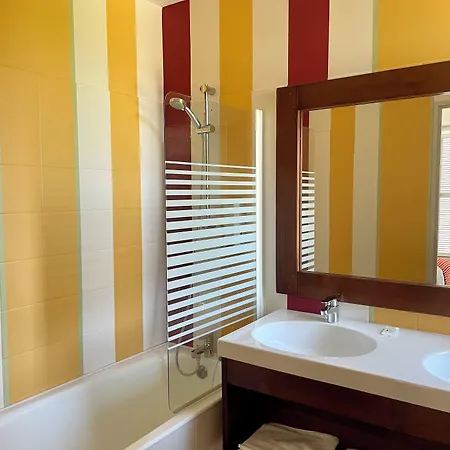 מלון La Chatelleraie Saint-Étienne-de-Maurs