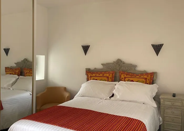 Отель La Chatelleraie Saint-Etienne-de-Maurs